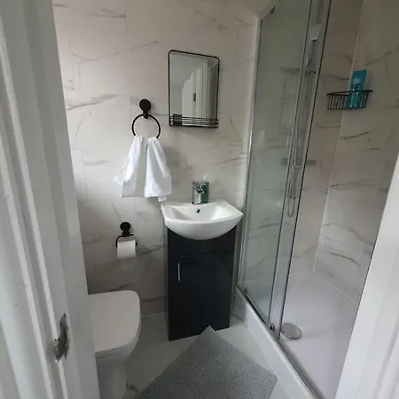 Homestay Private & En-suite Bathroom - Long Term & Contractors Welcomed